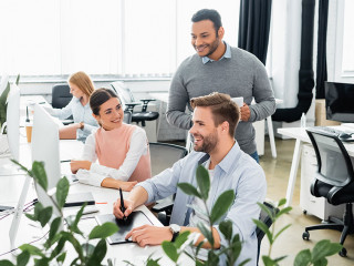 Office-Team-423885258-DP-HayDmitriy