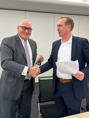v.l.: Stephan Schinnenburg (LSH), Jens-Uwe Rohwer (OAB)