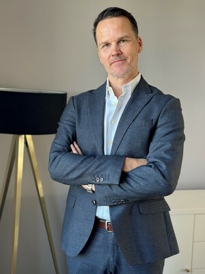 Zum 1. Oktober trat Lars Woltermann die Position des Client Director bei Assurant an.