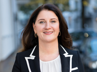 Dragica Mischler, derzeit Vorstandsvorsitzende der ÖRAG-Unternehmensgruppe, wurde mit Wirkung zum 01. April 2025 zur Vorständin des neu geschaffenen Ressorts Finanzen & Risikomanagement ernannt.