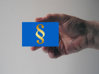 Banken dürfen ohne aktive Zustimmung keine neuen Entgelte einführen, so der BGH.