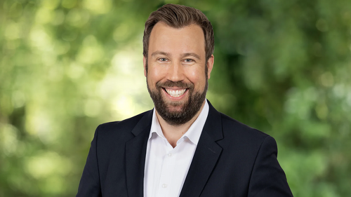 Dr. Sebastian Tiedemann, Bereichsleiter Markt & Kunde bei den Uelzener Versicherungen