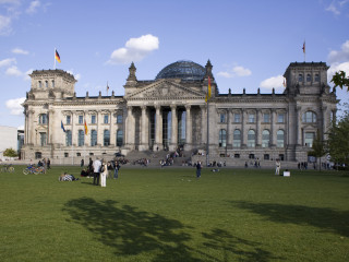 Die Auflösung des Bundestags ist ein selten genutztes Instrument in der deutschen Politik und wird nur in Ausnahmefällen eingesetzt.