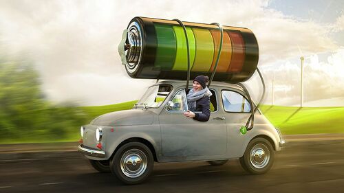 Während zahlreiche Plug-in-Hybride ihren bisherigen Steuervorteil verlieren könnten, bleiben Elektroautos steuerlich attraktiv.