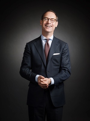 Allianz-Chef Oliver Bäte argumentiert, dass ein Karenztag dazu beitragen könnte, die Krankentage zu reduzieren und Missbrauch zu vermeiden.