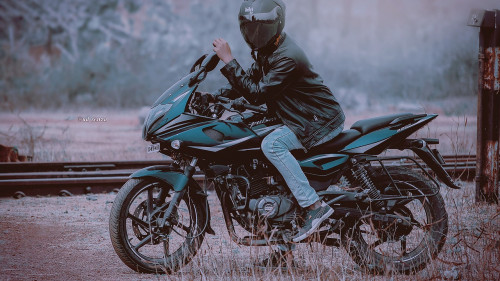 Eine Fahrt zur Tankstelle ist kein Arbeitsweg und fällt daher nicht unter den Schutz der gesetzlichen Unfallversicherung.