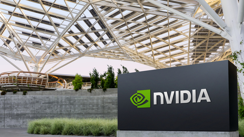 Nvidia steht nun vor der Herausforderung, seine Marktführerschaft in der KI-Branche zu verteidigen.