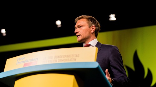 Die FDP-Fraktion im Bundestag hat einen Antrag zur Reform der Altersvorsorge eingebracht.