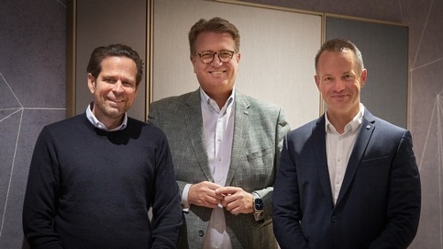 v.l.n.r.: Patrick Vehoff, ab April 2025 neuer Vorstand der Bayerische ProKunde AG, Martin Gräfer, Vorstandsmitglied der Bayerischen und Aufsichtsratsvorsitzender der Bayerische ProKunde AG und Maximilian Buddecke, Vorstand der Bayerische ProKunde AG.