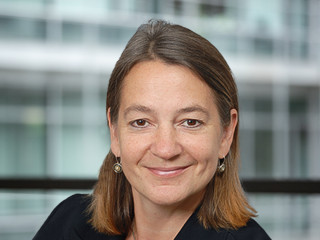 Katrin Gruber, Vorstandsvorsitzende von CosmosDirekt