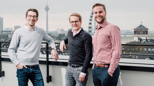 Die Geschäftsführung bleibt optimistisch und plant, das Geschäft mit dem Eintreiben von Geldforderungen fortzusetzen.