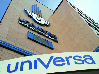 Die uniVersa hat ihren Kfz-Tarif FLEXXdrive weiterentwickelt.