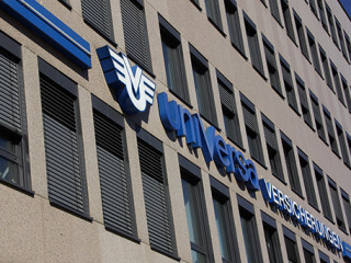 Die uniVersa verzichtet auf die Umorganisationsprüfung bei bestimmten Berufsgruppen und bietet im Premiumschutz mehr Flexibilität und Leistung – inklusive Soforthilfe und Nachversicherung ohne Gesundheitsprüfung.