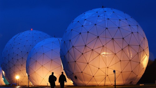 ERGO und Munich Re haben den 'Tech Radar 2025' veröffentlicht (Symbolbild).