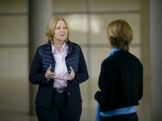 Bärbel Bas hat mit ihrer Forderung nach Rentenbeiträgen für Beamte ein gesellschaftspolitisches Tabu angegriffen.