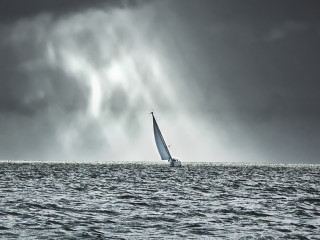 Wende oder Halse? Deutschlands Schulden- und Rüstungsoffensive bringt Wachstumshoffnungen – und fiskalische Risiken.