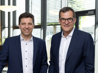 Robert Schmidt (links) und Klaus Liebig, Geschäftsführer der vfm-Gruppe