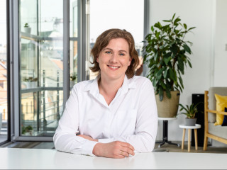 Dr. Hanne Horvath, Mitgründerin und Geschäftsführerin von HelloBetter.