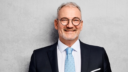 Joachim Zobel ist Fachanwalt für Arbeitsrecht am Nürnberger Standort der bundesweit vertretenen Kanzlei Schultze & Braun.