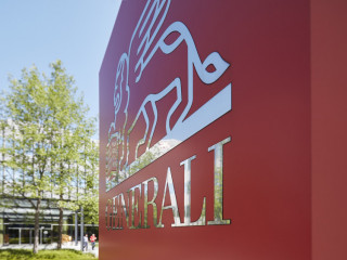 Der italienische Versicherungskonzern Generali zieht zur Jahresmitte eine positive Bilanz.