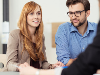 BFH: Irrtum über Steuerfolgen im Ehevertrag kann rückwirkend zur Steuerfreiheit führen – unter engen Bedingungen.