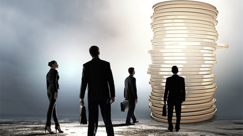 Neugier-Geldhaufen-69162554-FO-SergeyNivens