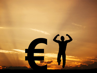 freudensprung-euro-90609489-FO-PhotocreoBednarek