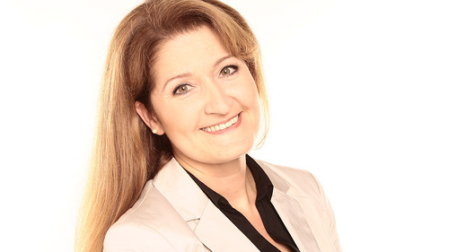Emine-Aktürk-2015--EYB-&-WALLWITZ-Vermögensmanagement