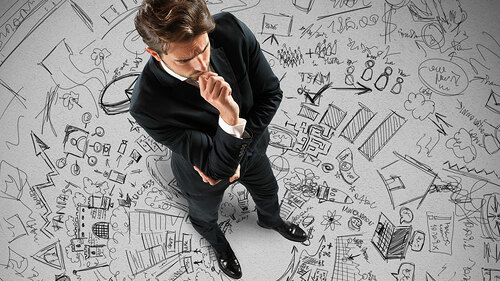 mann-auf-papierzeichnung-81750194-FO-alphaspirit