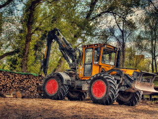 tractor-729712_pb_PhotoDreamWorldArt