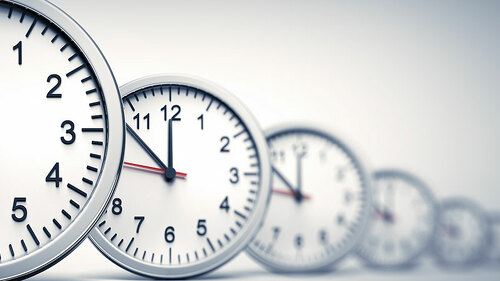 UhrenWerdenKUnscharf-87040421-FO-psdesign1