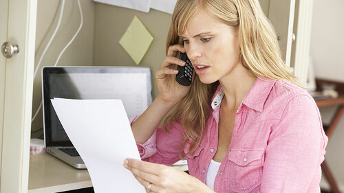 FrauTelefonbeschwerde-84444257-FO-Monkey-Business