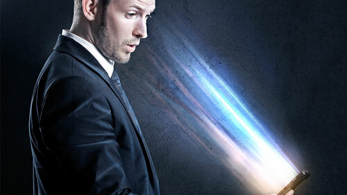 MannMitSmartphone-52422033-FO-lassedesignen