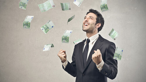 MannGeldregen-48860634-FO-olly