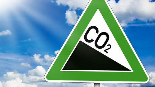 CO2VerkehrsSchild-54481947-FO-stockWERK