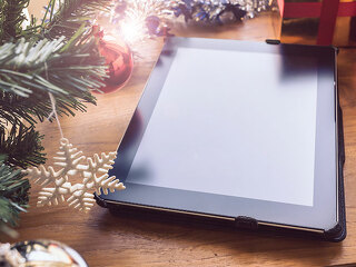 ChristbaumTablet-72962918-FO-sutichak