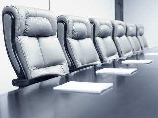 KonferenzTisch-95648783-FO-mariakraynova