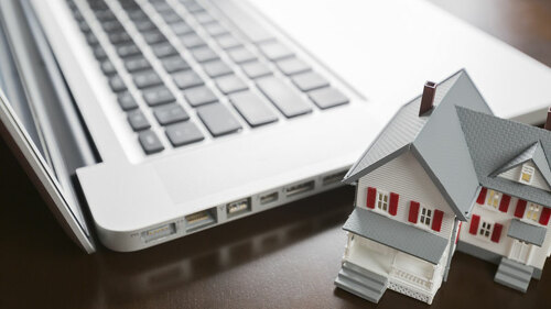 HausLaptopBaufi-74156057-FO-AndyDean