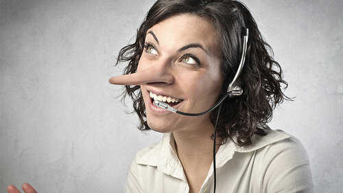 LuegnerinMitHeadSet-40314719-FO-olly