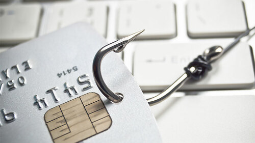 KreditKarteAngelHaken-65829056-FO-weerapat1003