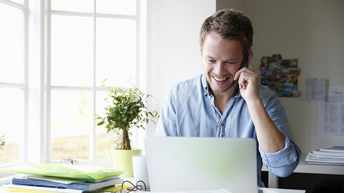 MannArbeitsZimmer-99925967-FO-picxelimages