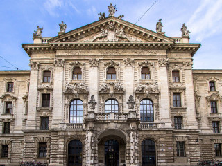 justizpalast-muenchen-75670013-robertdering
