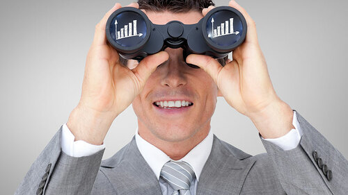 MannFernglasDiagramm-80569556-FO-WavebreakmediaMicro