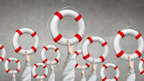 viele-rettungsringe-93016568-FO-Sergey-Nivens