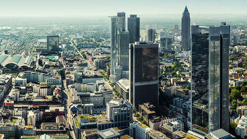 frankfurt-am-main-stadtfoto-62122143-FO-Alex-Tihonov