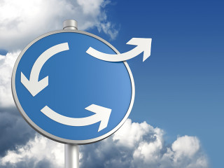 schild-pfeil-positiv-nach-oben-blau-56614822-fotomek