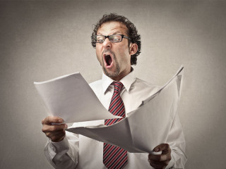 Mann-Dokumente-Erregt-82767093-FO-olly