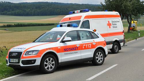 Notarzt-Auto-Heli-548023-PB-bhossfeld