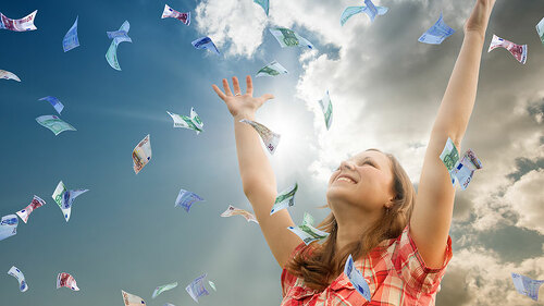 Frau-Geldregen-65178371-FO-Franz-Metelec