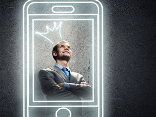 Makler-Krone-Smartphone-71345761-FO-adam121-160329-PB-IO-Images